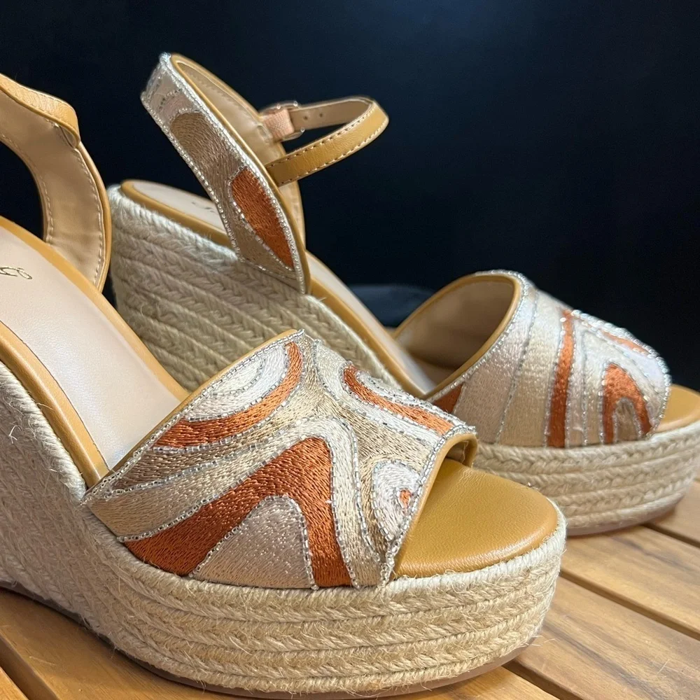 🧡🤎SAINT G Marcilia GORGEOUS Platform Wedges 🧡🤎SZ 11-NWT